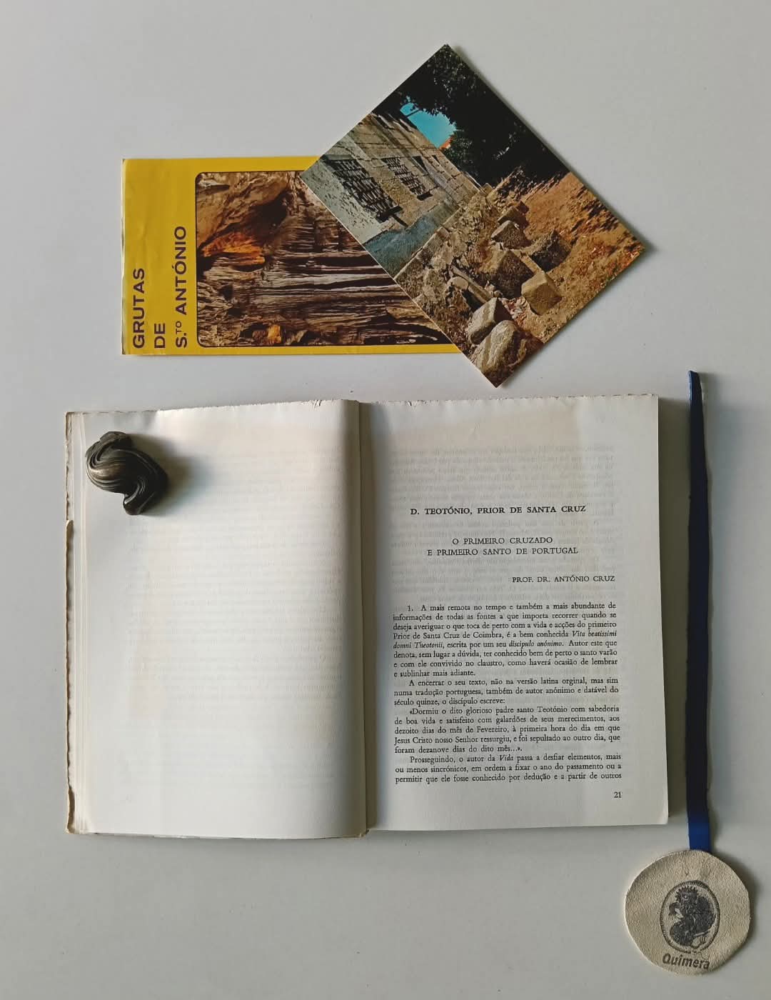 AA. VV. - SANTA CRUZ DE COIMBRA DO SÉCULO XI AO SÉCULO XX - Estudos. Coimbra, Ed. Comissão Executiva do IX Centenário do Nascimento de S. Teotónio, 1984