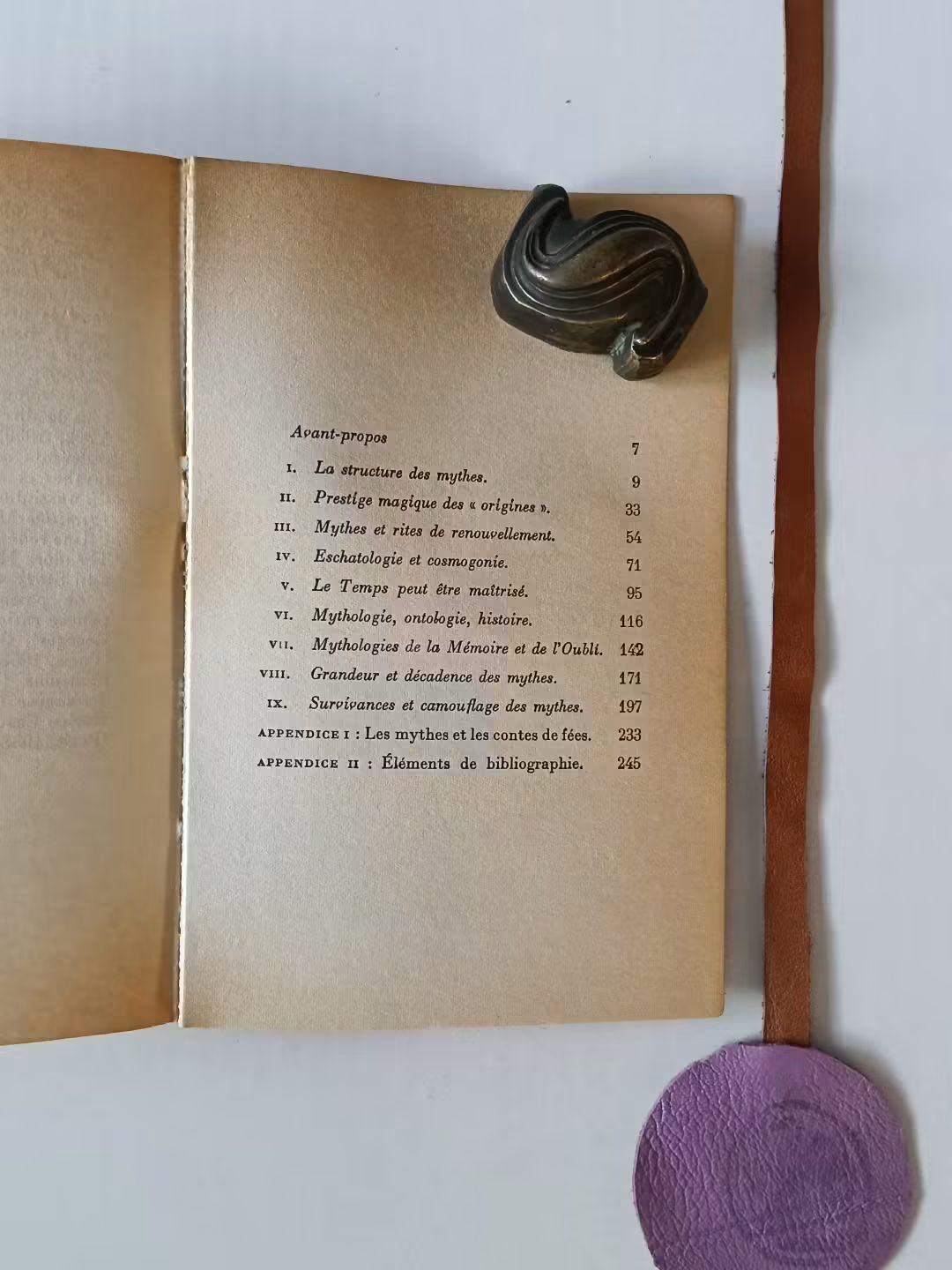 ELIADE (Mircea). - ASPECTS DU MYTHE