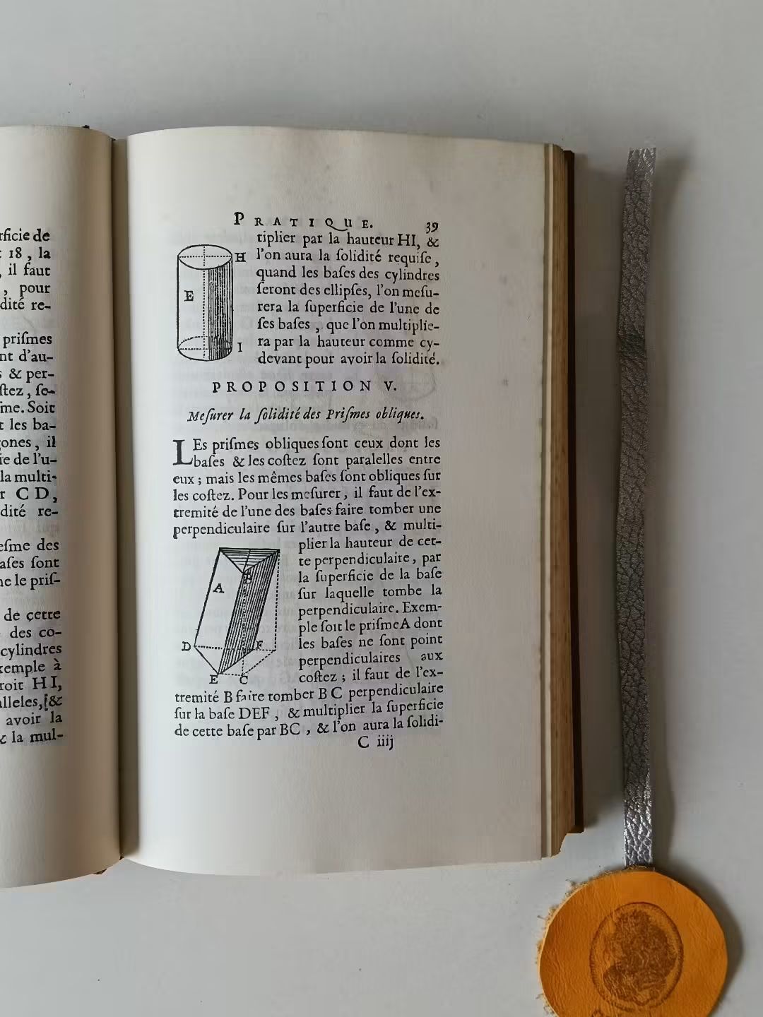 BULLET (PIerre). - L'ARCHITECTURE PRATIQUE, QUI COMPREND LE DETAIL du Toisé, & du Devis des Ouvrages de Massonnerie, Charpenterie, Menuiserie, Serrurerie, Plomberie, Vitrerie Ardoise, Tuille, Pavé de Grais & Impression