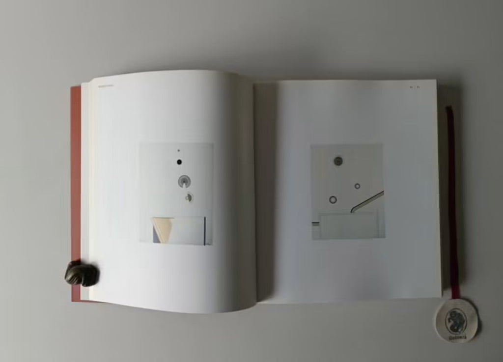 1986-2002 ZOOM: Colecção de Arte Contemporânea Portuguesa da Fundação Luso-Americana para o desenvolvimento: uma selecção