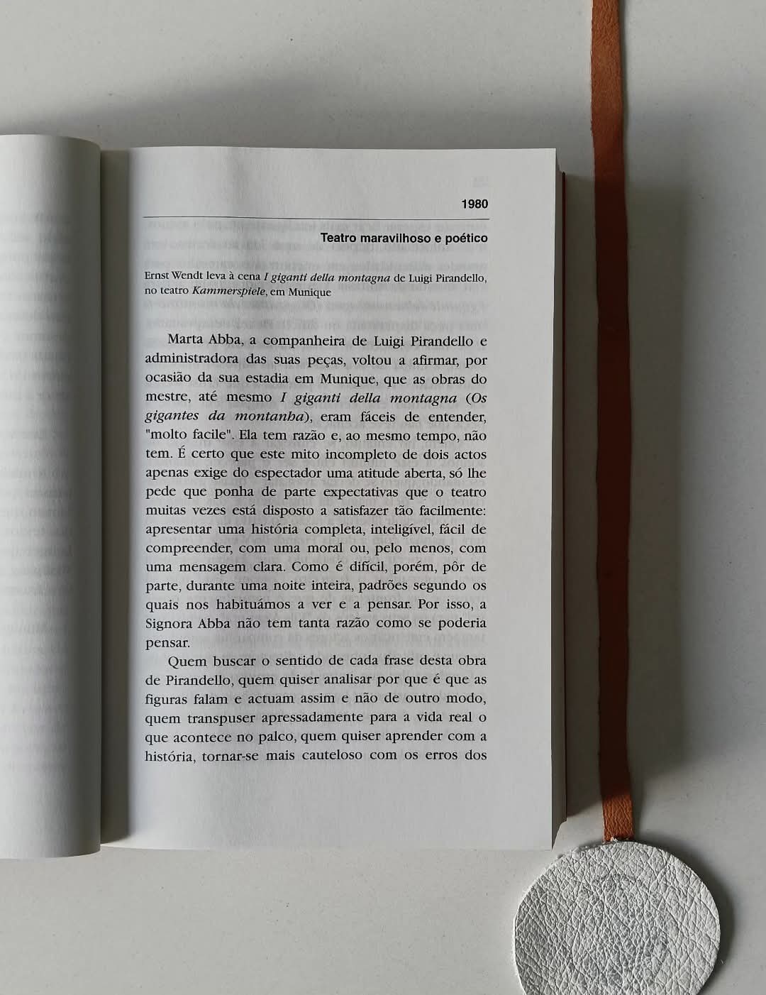 SUCHER (C. Bernd). - O TEATRO DAS DÉCADAS DE OITENTA E NOVENTA