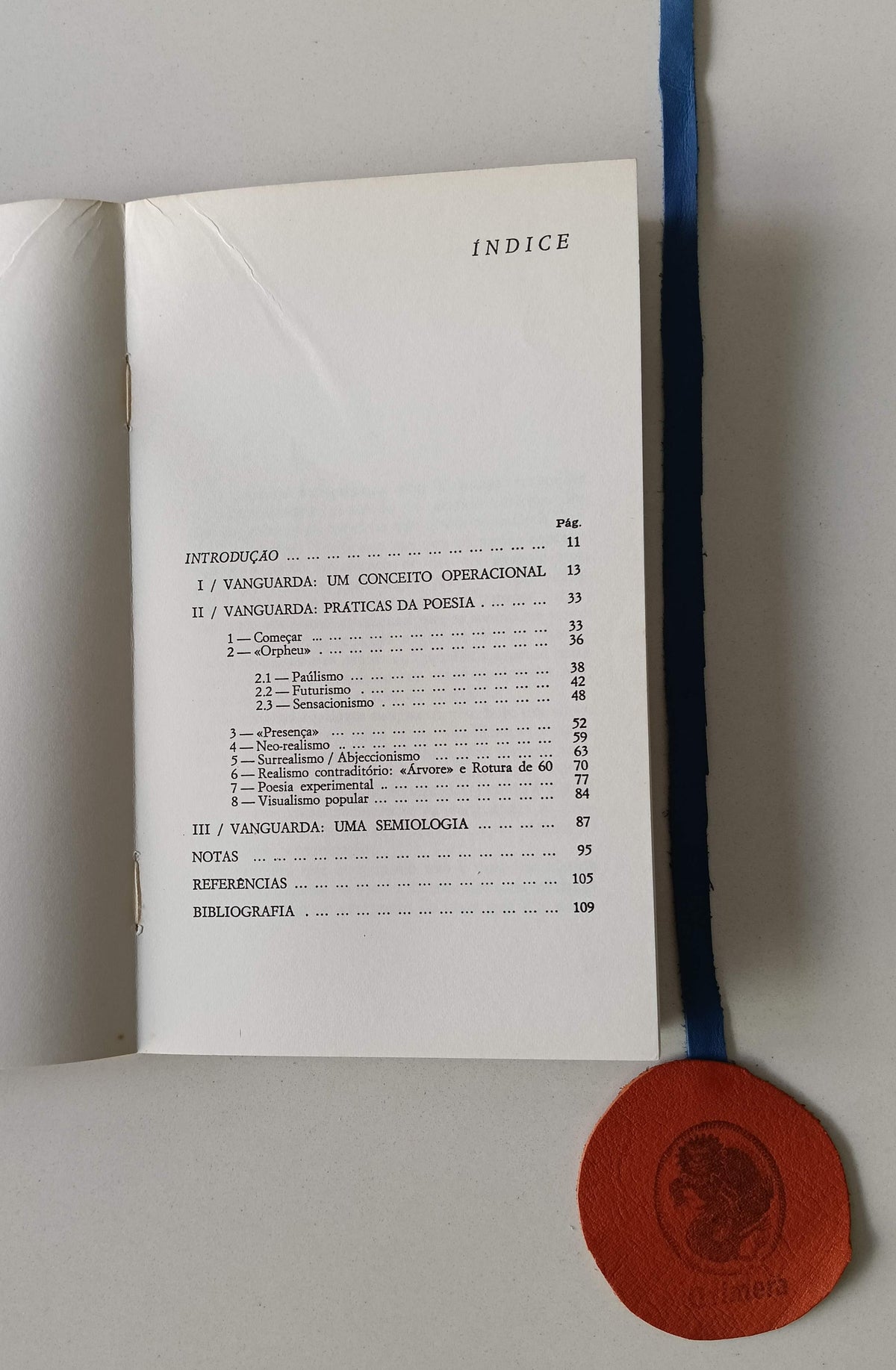CASTRO (Ernesto Manuel de Melo e). - AS VANGUARDAS NA POESIA PORTUGUESA DO SÉC.XX.