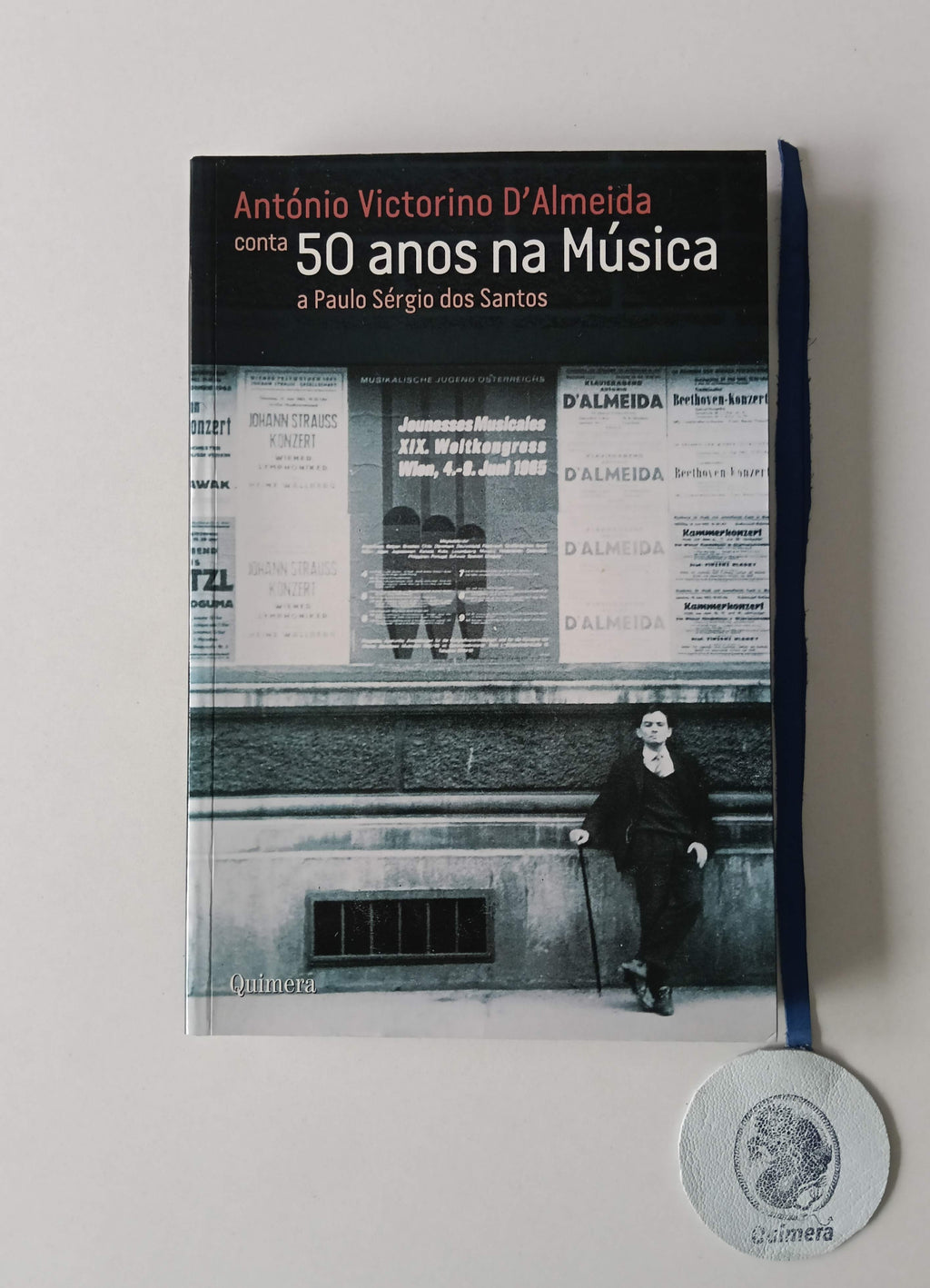 SANTOS (Paulo Sérgio dos). - ANTÓNIO VICTORINO D'ALMEIDA CONTA 50 ANOS NA MÚSICA.